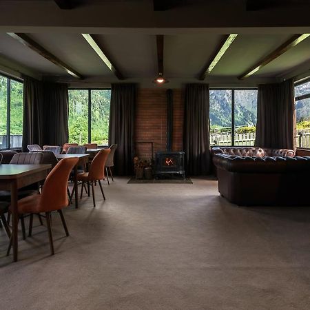 Panorama Ushba Hotell Mestia Eksteriør bilde