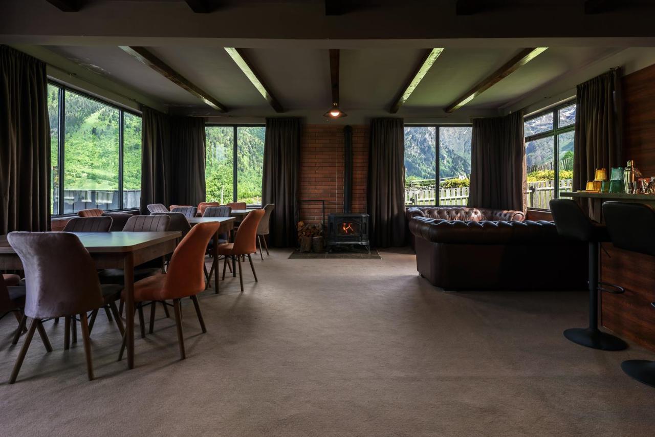 Panorama Ushba Hotell Mestia Eksteriør bilde
