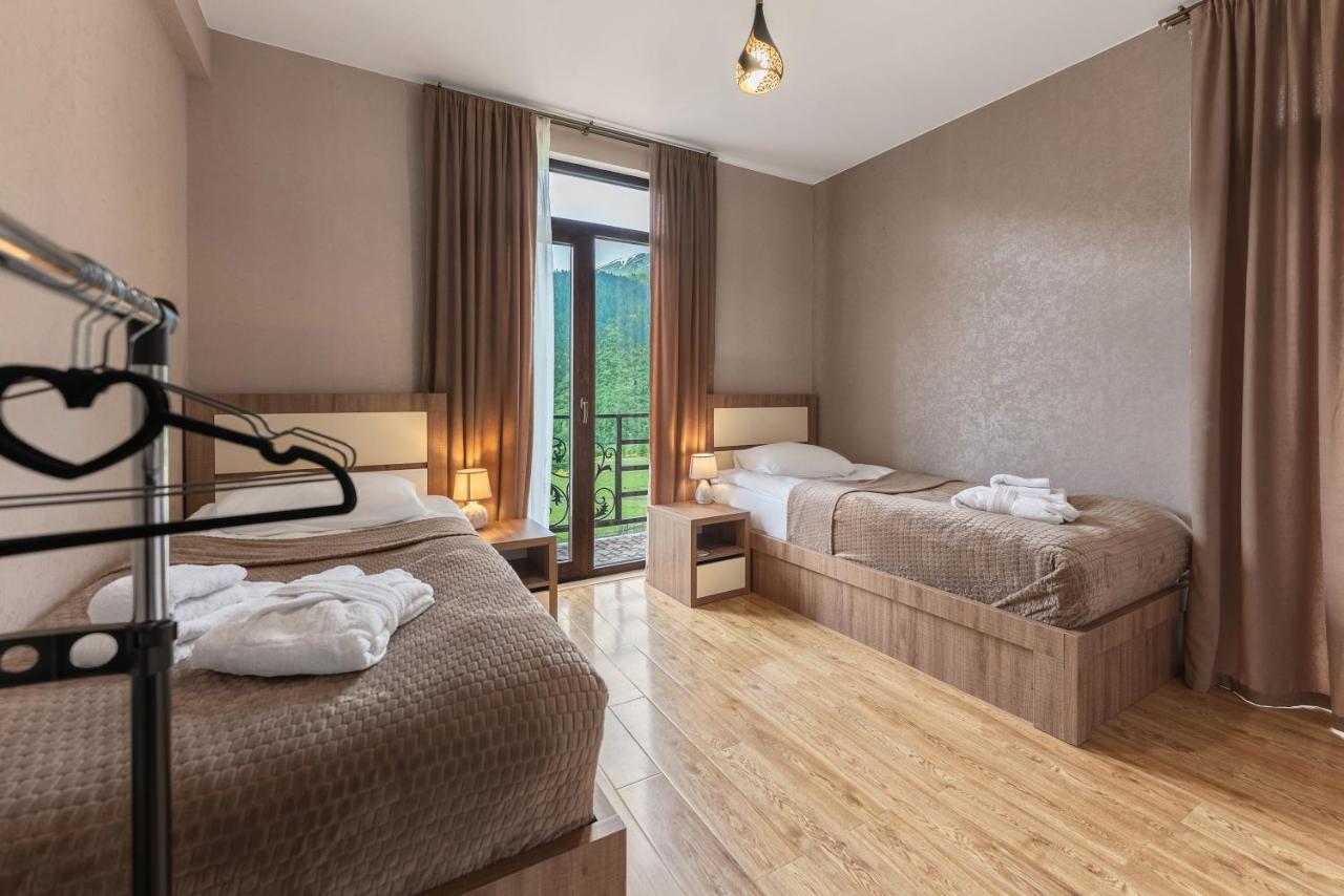 Panorama Ushba Hotell Mestia Eksteriør bilde