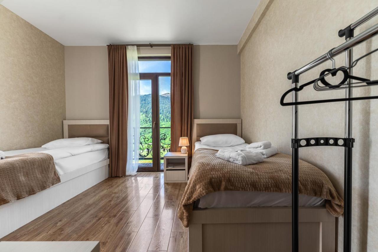 Panorama Ushba Hotell Mestia Eksteriør bilde