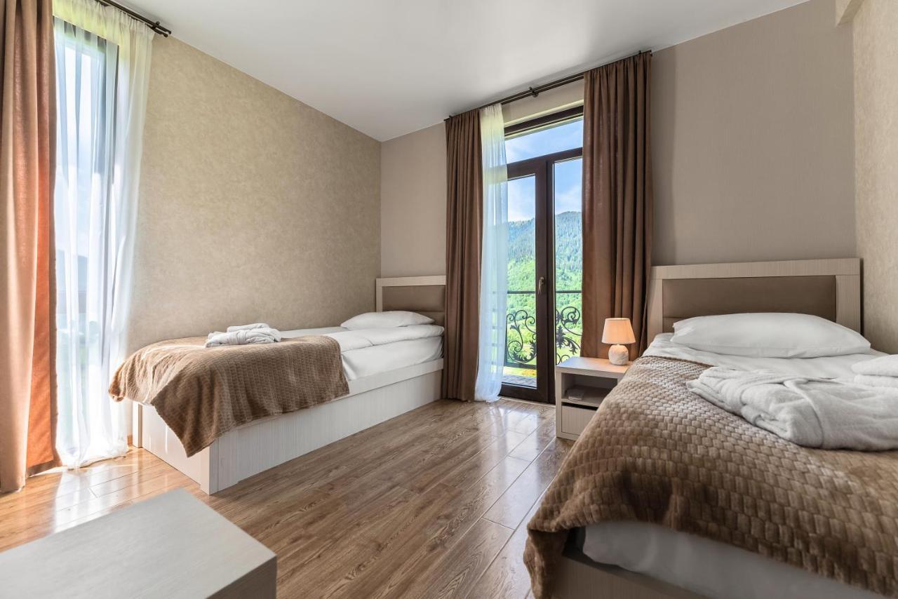 Panorama Ushba Hotell Mestia Eksteriør bilde