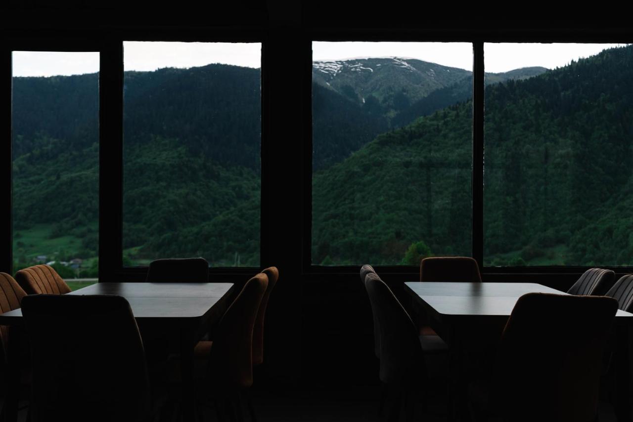 Panorama Ushba Hotell Mestia Eksteriør bilde